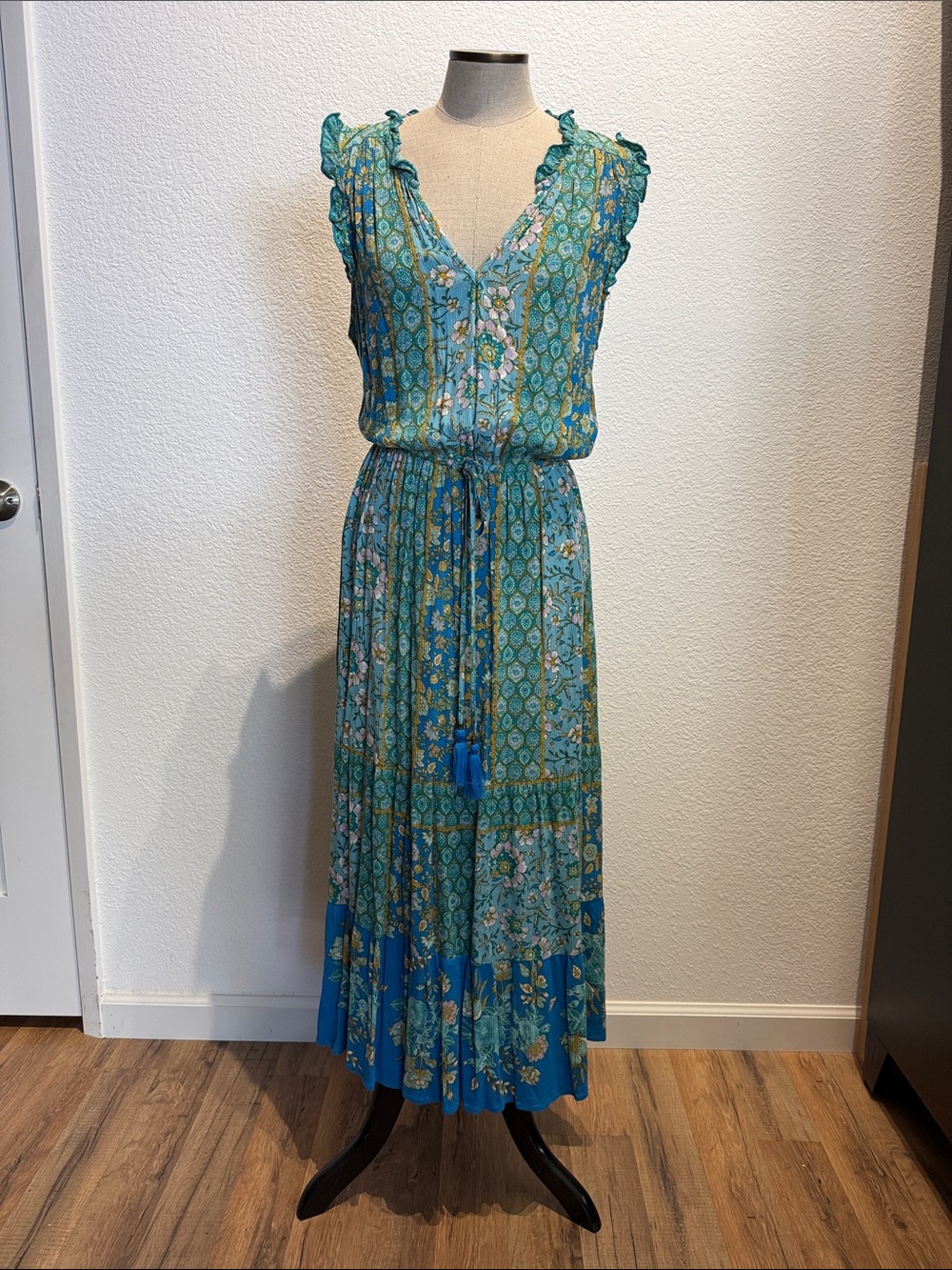 Knox Rose Teal and Blue Floral Sleeveless Maxi Dress